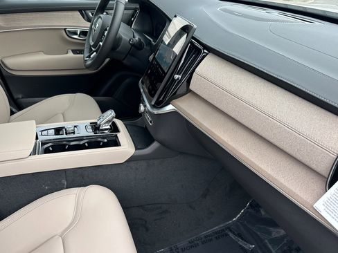 New 2026 Volvo XC90 B6 Plus image 14