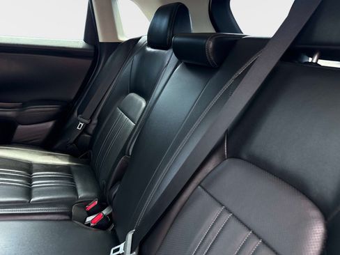 Used 2025 Honda HR-V EX-L image 12