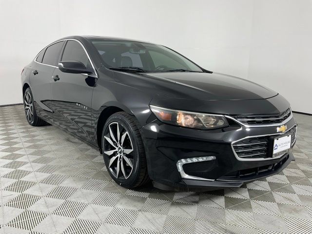 Used 2017 Chevrolet Malibu LT w/ Leather Package FWD image 12