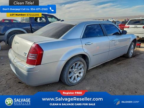 Used 2005 Chrysler 300 C w/ Navigation & Sound Group II image 4
