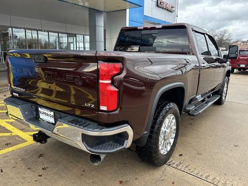 Used 2024 Chevrolet Silverado 2500 LTZ w/ LTZ Convenience Package image 3
