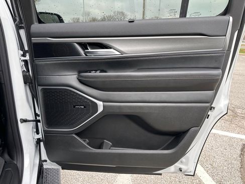 New 2024 Jeep Wagoneer Series II w/ Convenience Group I image 19