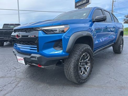 Used 2024 Chevrolet Colorado ZR2 w/ ZR2 Convenience Package III AWD/4WD image 1