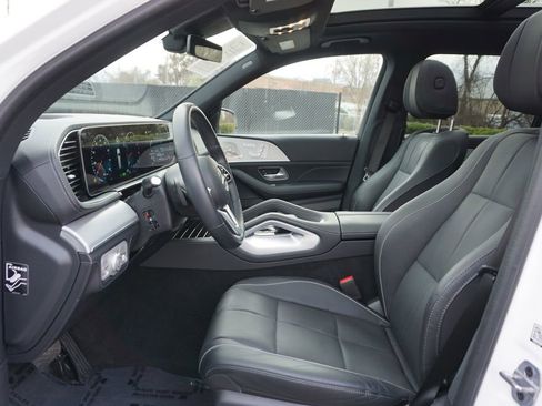 Certified 2023 Mercedes-Benz GLS 450 4MATIC image 9