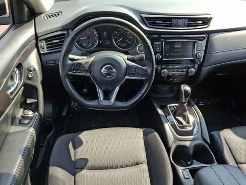 Used 2018 Nissan Rogue SV AWD/4WD image 11