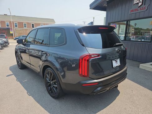 Used 2020 Kia Telluride SX w/ Towing Package FWD image 5