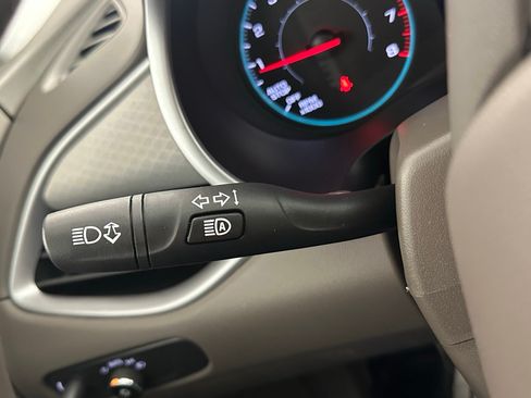 Used 2025 Chevrolet Malibu LT FWD image 30