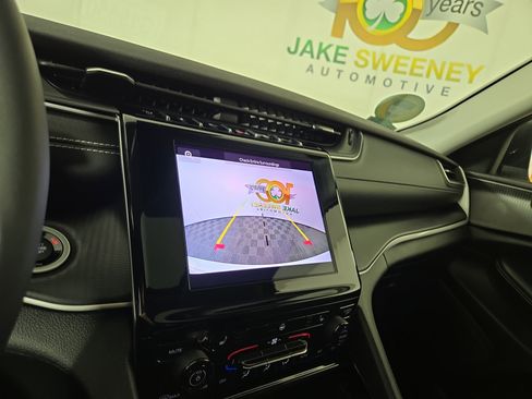 Used 2023 Jeep Grand Cherokee Laredo w/ Luxury Tech Group I image 20