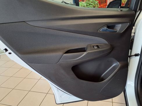 Used 2023 Chevrolet Bolt EUV LT w/ Comfort Package FWD image 17