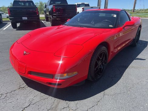 Used 2004 Chevrolet Corvette Z06 w/ Memory Package RWD image 9
