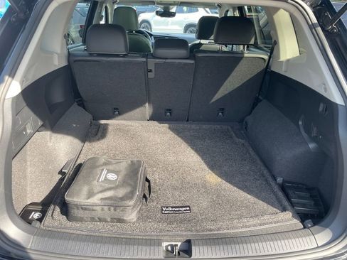 Certified 2022 Volkswagen Tiguan SE AWD/4WD image 19