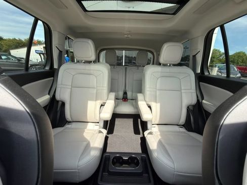 Used 2025 Lincoln Aviator Reserve w/ Equipment Group 201A AWD/4WD image 43