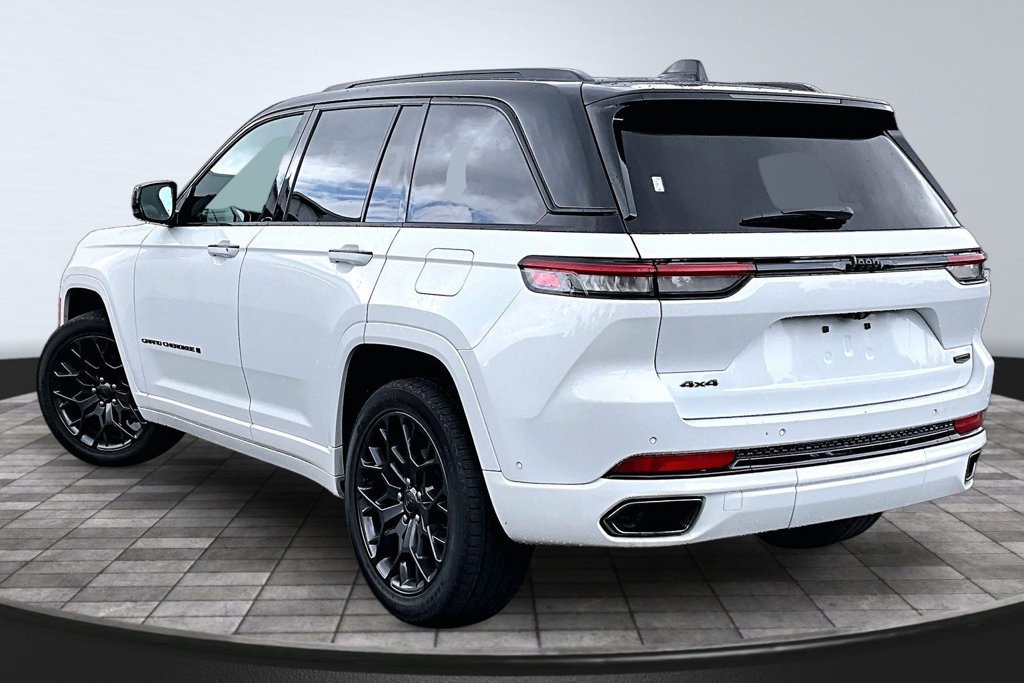 Certified 2025 Jeep Grand Cherokee Summit w/ Obsidian Package AWD/4WD image 20