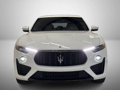 Used 2022 Maserati Levante Modena image 2