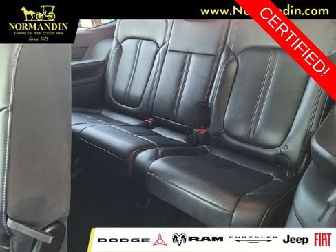 Certified 2024 Jeep Wagoneer Series II w/ Flexible Seating Group RWD image 18