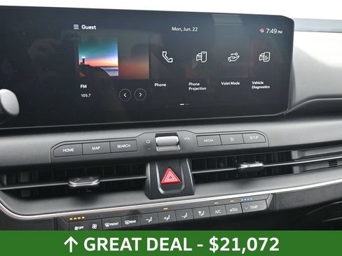 Used 2025 Kia K4 FWD image 24