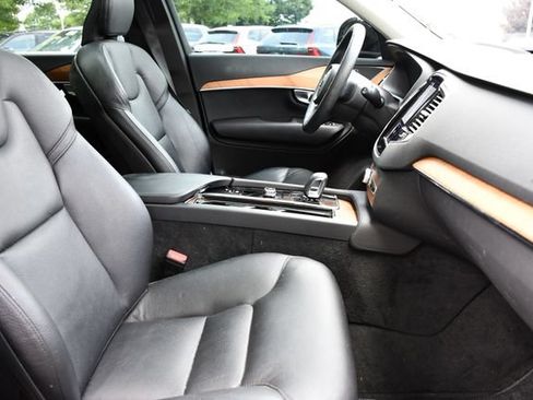 Certified 2023 Volvo XC90 B5 Plus w/ Protection Package Premier AWD/4WD image 23