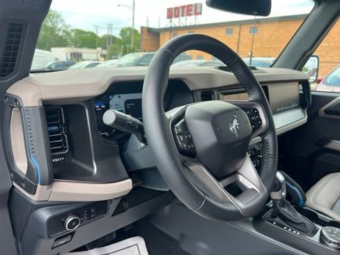 Certified 2023 Ford Bronco Wildtrak AWD/4WD image 7