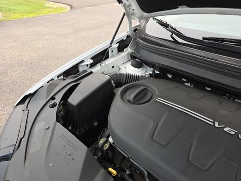 Used 2019 Jeep Cherokee Limited AWD/4WD image 76