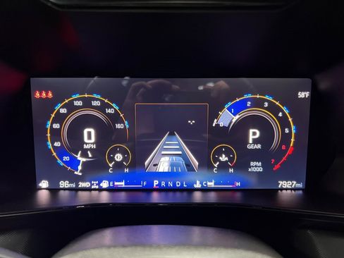 Used 2025 Chevrolet Colorado Z71 w/ Technology Package image 29