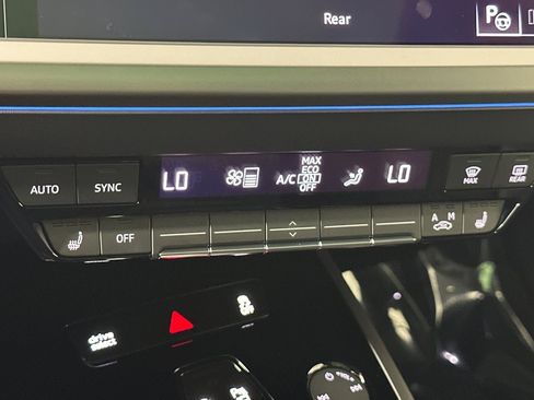 Used 2024 Audi Q4 e-tron Premium Plus image 20