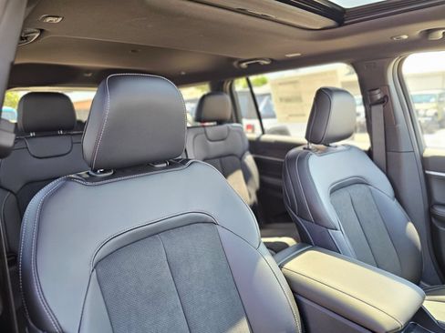 New 2026 Jeep Grand Cherokee L 4WD image 24