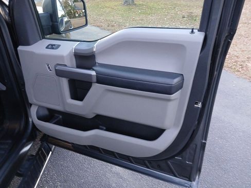 Used 2020 Ford F150 XLT w/ Equipment Group 302A Luxury image 32