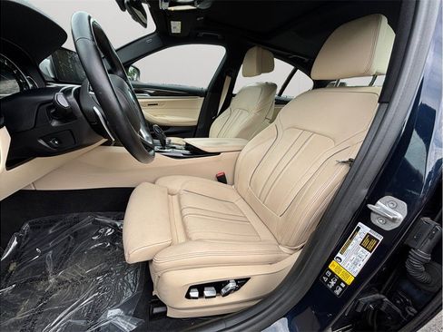 Used 2018 BMW 540i xDrive w/ Premium Package AWD/4WD image 2