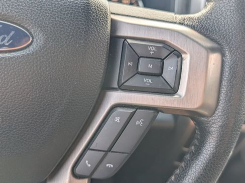 Used 2016 Ford F150 Platinum w/ Equipment Group 701A Luxury AWD/4WD image 19
