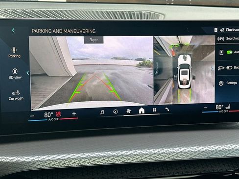 New 2026 BMW 330i Sedan w/ M Sport Package image 18