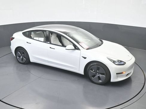 Used 2021 Tesla Model 3 Standard Range Plus RWD image 49