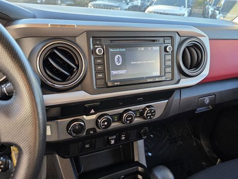 Used 2019 Toyota Tacoma SR5 image 15