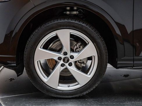 Certified 2025 Audi Q5 Premium Plus w/ Premium Plus image 12