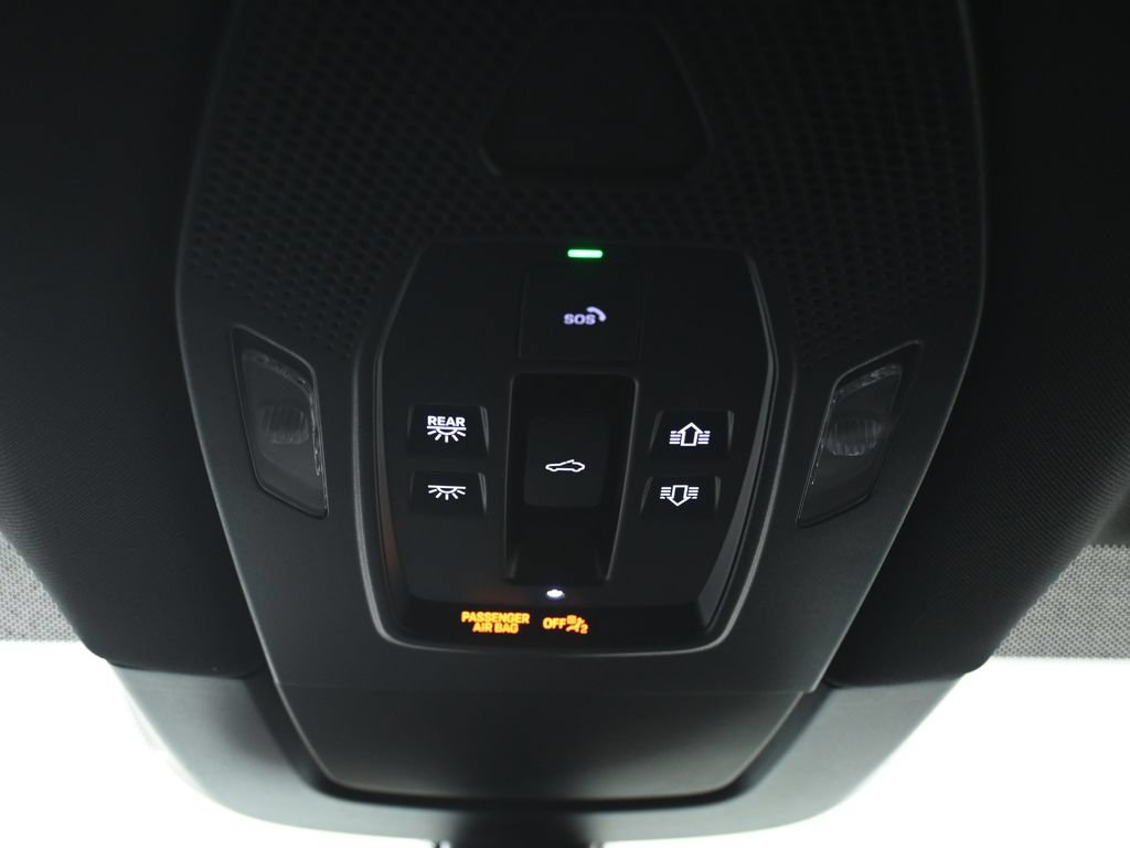 Used 2026 Porsche Macan 4 Electric AWD/4WD image 20