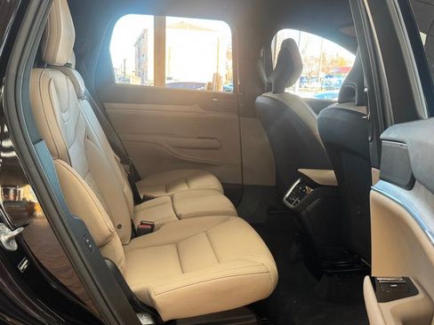 Used 2025 Volvo EX90 Plus image 20