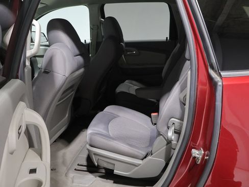 Used 2010 Chevrolet Traverse LT AWD/4WD image 17