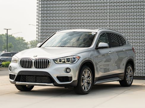Used 2017 BMW X1 xDrive28i AWD/4WD image 7