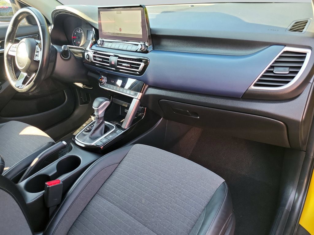 Used 2022 Kia Seltos Nightfall Edition AWD/4WD image 37