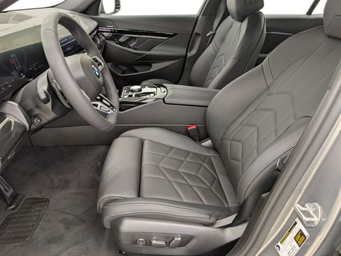 New 2026 BMW 530i RWD image 5