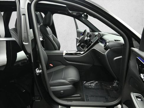 Certified 2025 Mercedes-Benz GLC 300 GLC 300 image 27