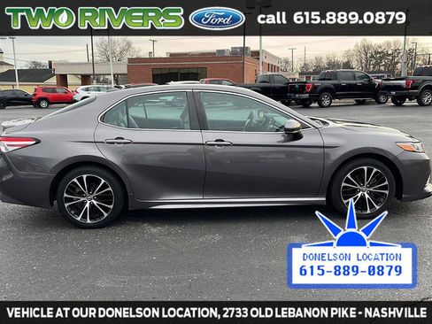 Used 2020 Toyota Camry SE image 11