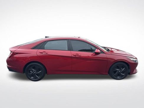 Used 2023 Hyundai Elantra SEL w/ Cargo Package FWD image 2