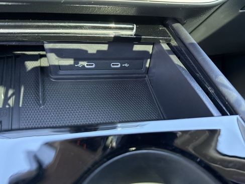 Certified 2025 Volkswagen Atlas Peak Edition SE image 37