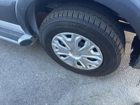 Used 2023 Ford Transit 250 Low Roof w/ Exterior Upgrade Package image 4