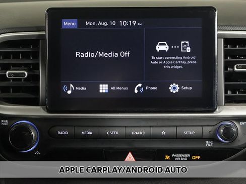 Certified 2024 Hyundai Venue SEL FWD image 6