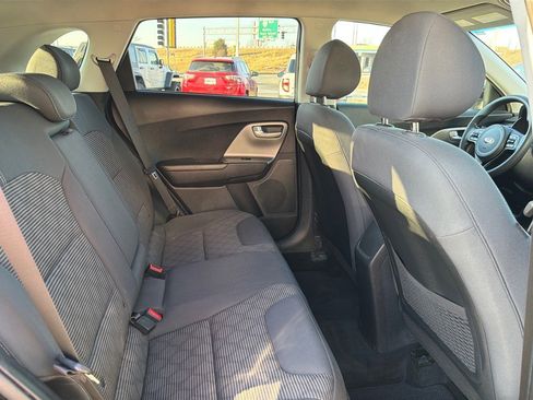 Used 2019 Kia Niro LX image 23