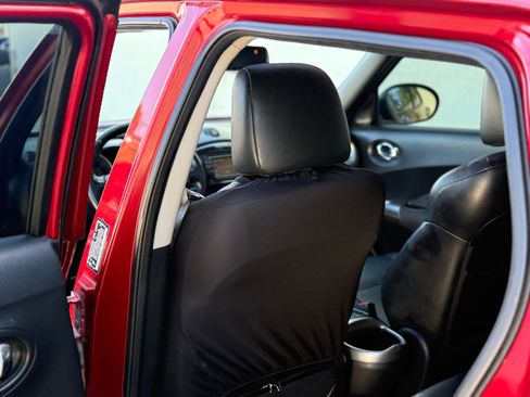 Used 2013 Nissan Juke SL FWD image 21