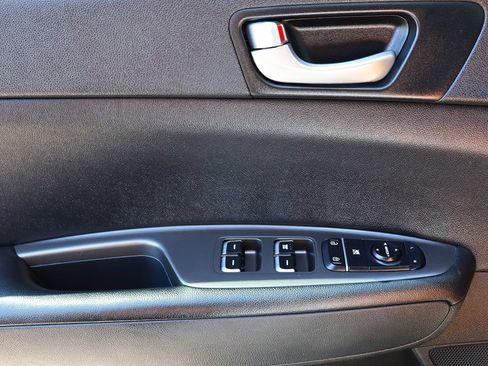 Used 2020 Kia Optima LX FWD image 39