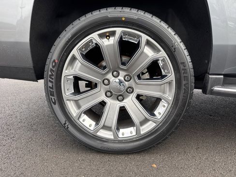 Used 2020 Chevrolet Traverse Premier w/ Redline Edition image 9