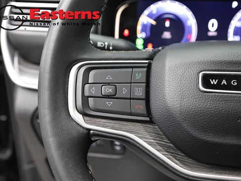 Used 2024 Jeep Wagoneer Series II AWD/4WD image 15